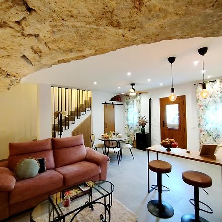 Casa Cueva Las Chicas Del Puente Setenil De Las Bodegas Eksteriør billede